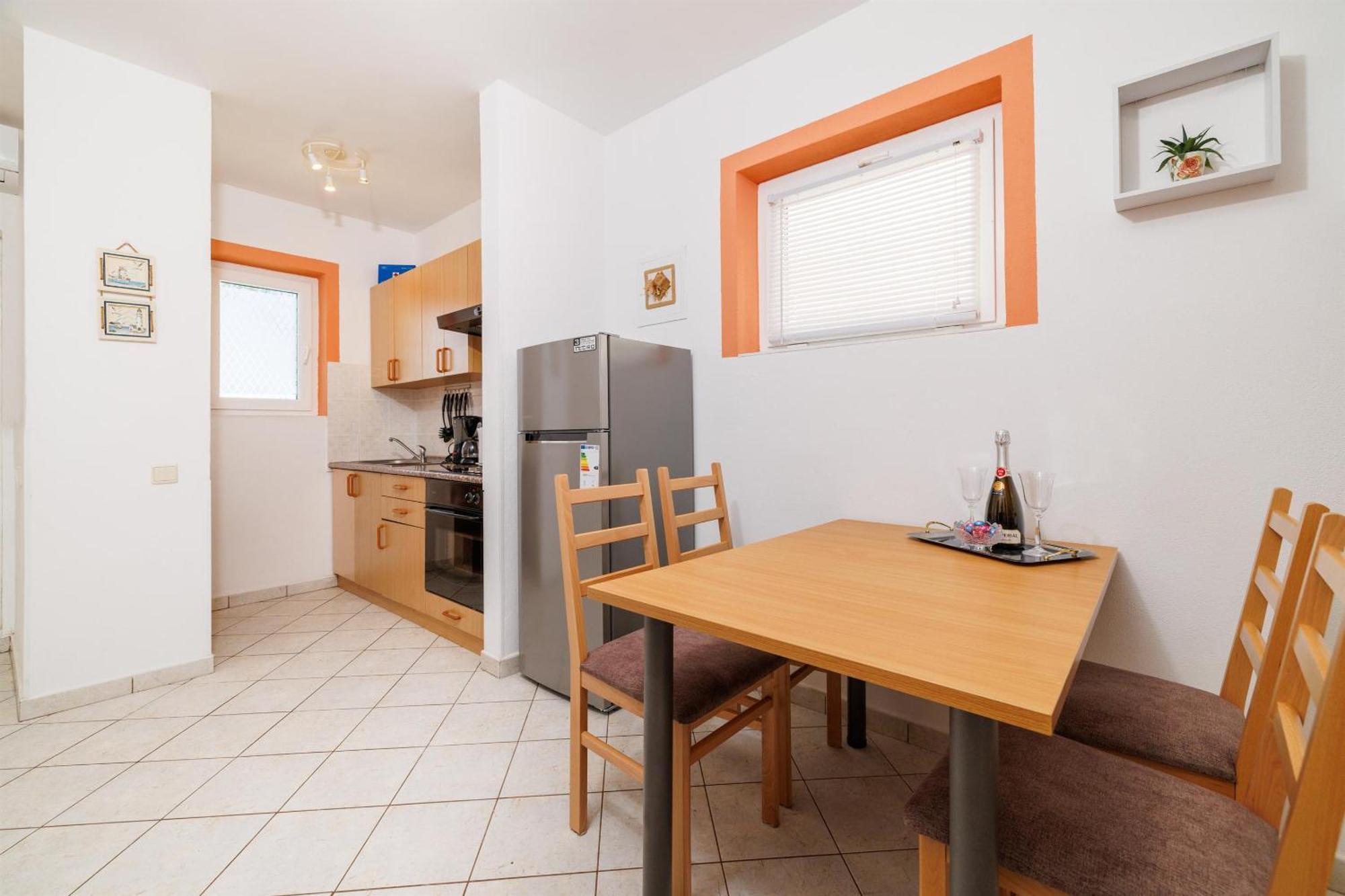 Apartment Julija Povile Bagian luar foto